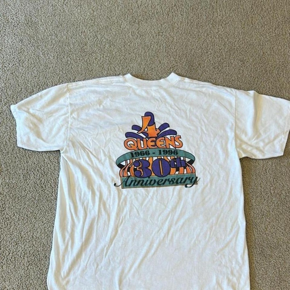 1994 Four Queens hotel 30th Anniversary Las Vegas T-shirt‎
